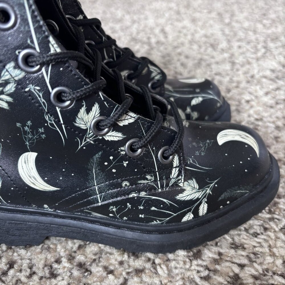 Rogue + Wolf  Twilight Garden Boot Vegan Leather Doc-Style Black Girls Size 4.5 - Picture 7 of 14